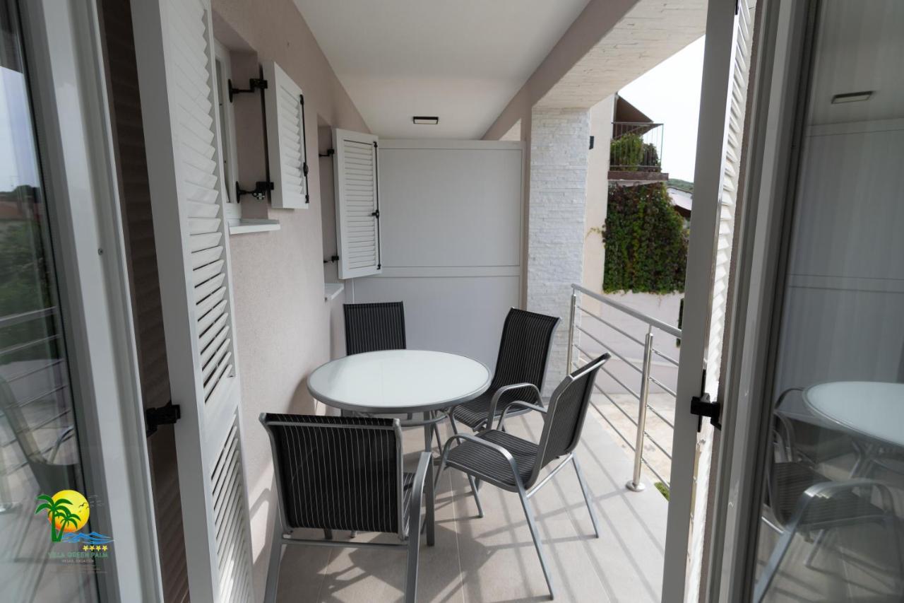 Villa Green Palm Vrsar Exterior photo