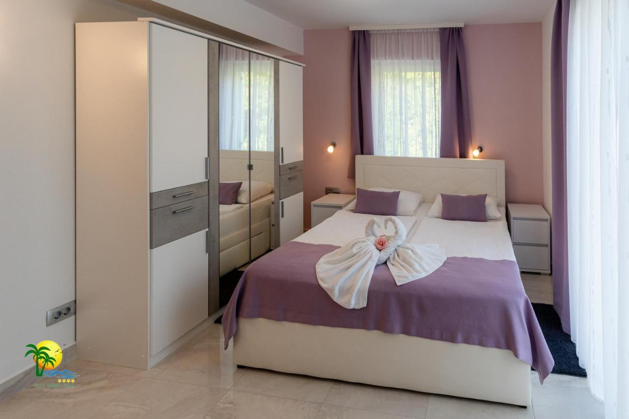 Villa Green Palm Vrsar Exterior photo