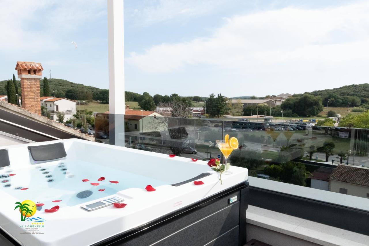Villa Green Palm Vrsar Exterior photo